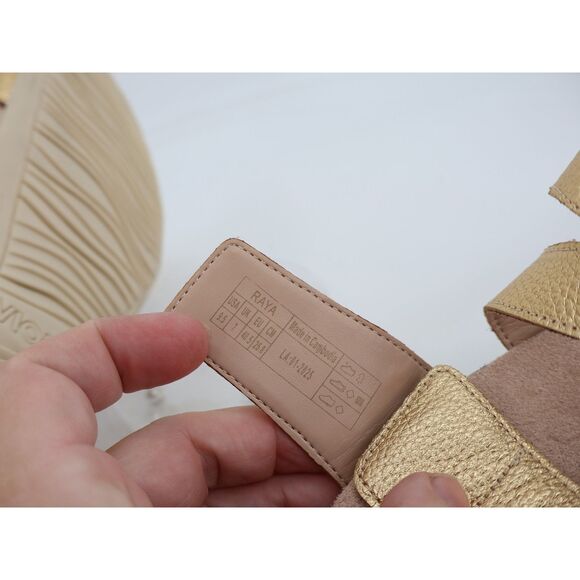 Vionic Raya Sandals Womens 9.5 Gold Leather Wedge Orthotic Adjustable - Picture 10 of 12